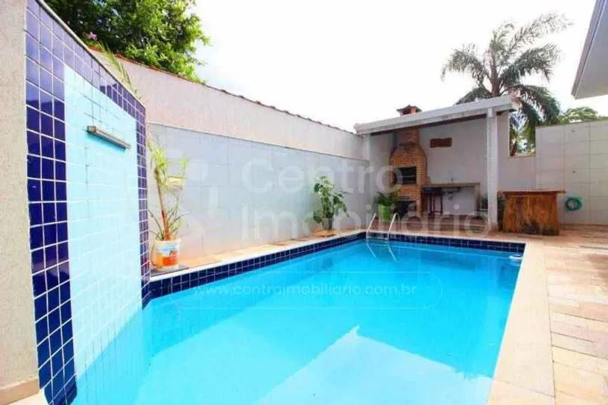Foto 1 de Casa com 3 Quartos à venda, 122m² em Jardim Três Marias, Peruíbe