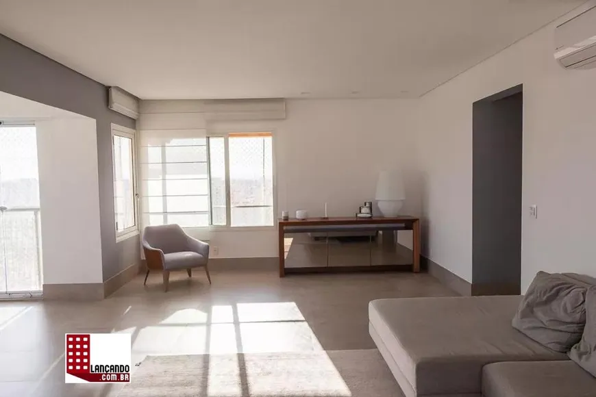 Foto 1 de Apartamento com 4 Quartos à venda, 200m² em Mirandópolis, São Paulo