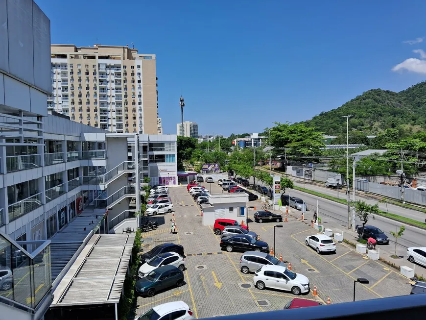 Foto 1 de Sala Comercial com 1 Quarto para alugar, 25m² em Jacarepaguá, Rio de Janeiro