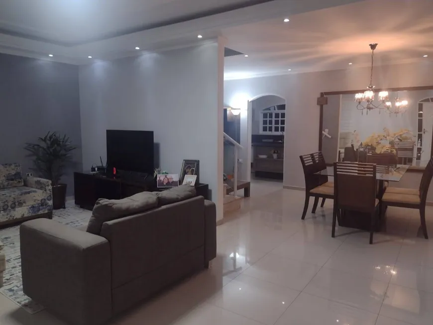 Foto 1 de Casa com 3 Quartos à venda, 298m² em Parque Viana, Barueri