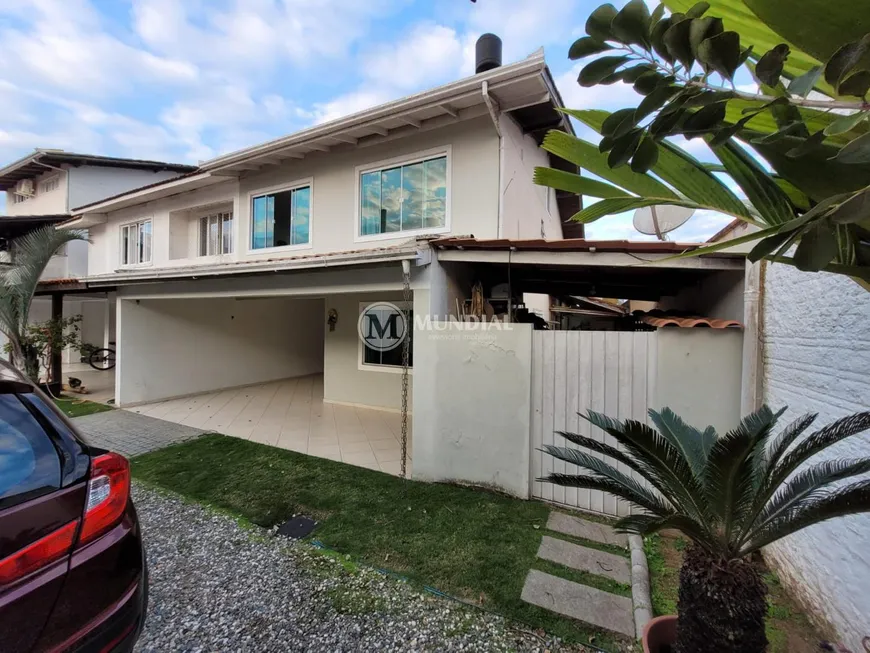 Foto 1 de Casa com 4 Quartos à venda, 166m² em Centro, Balneário Camboriú