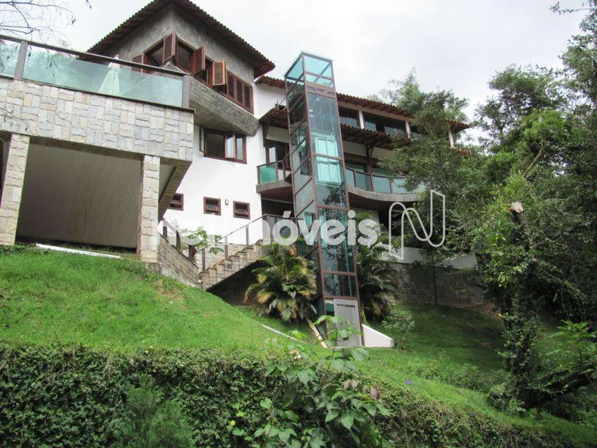 Foto 1 de Casa com 4 Quartos para venda ou aluguel, 520m² em Vila del Rey, Nova Lima