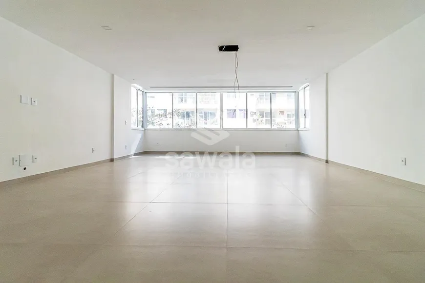 Foto 1 de Apartamento com 4 Quartos à venda, 155m² em Copacabana, Rio de Janeiro