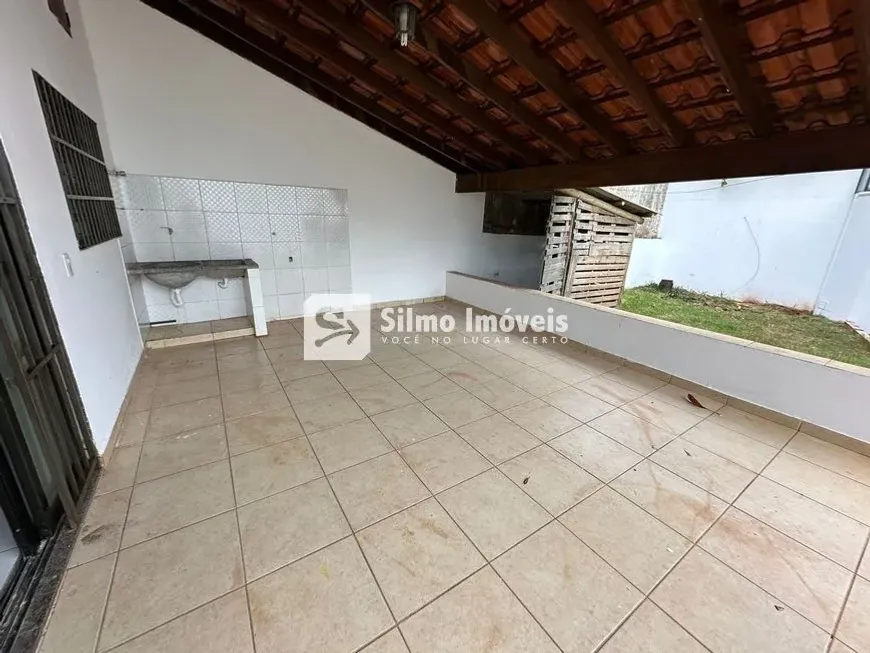 Foto 1 de Casa com 2 Quartos para alugar, 160m² em Jardim Colina, Uberlândia