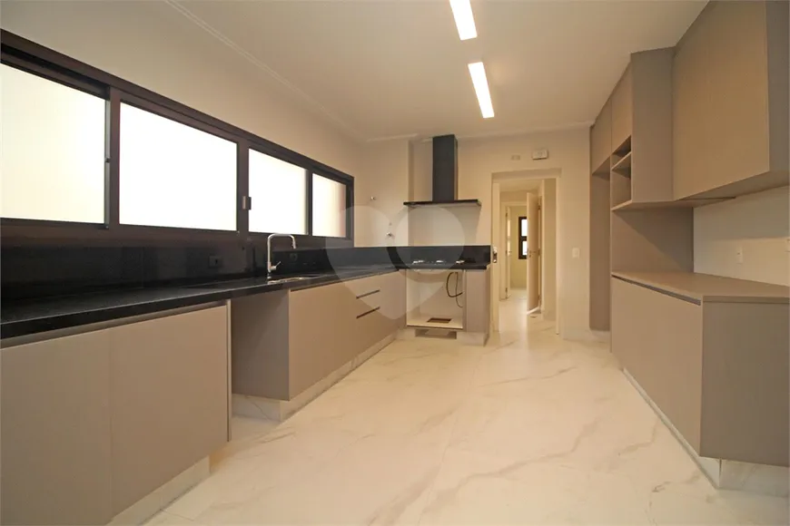 Foto 1 de Apartamento com 4 Quartos à venda, 216m² em Campo Belo, São Paulo