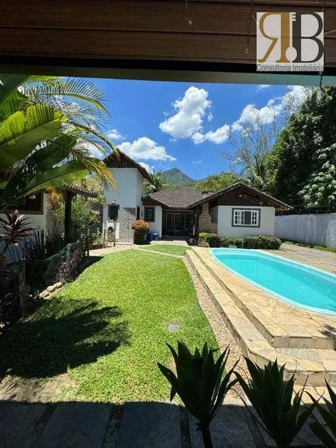 Foto 1 de Casa de Condomínio com 4 Quartos à venda, 326m² em Anil, Rio de Janeiro