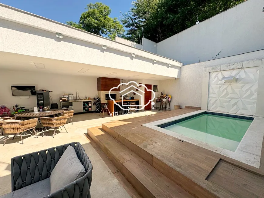 Foto 1 de Casa com 4 Quartos à venda, 400m² em Campo Grande, Rio de Janeiro