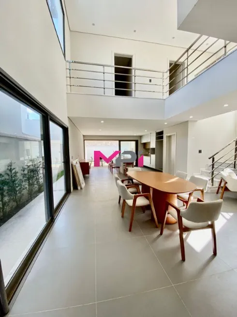 Foto 1 de Casa de Condomínio com 3 Quartos à venda, 238m² em Jardim Samambaia, Jundiaí