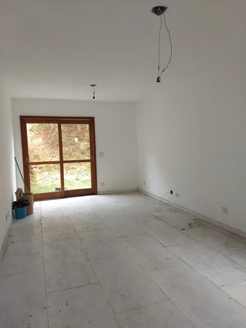 Foto 1 de Casa com 3 Quartos à venda, 130m² em Jardim Caiapia, Cotia