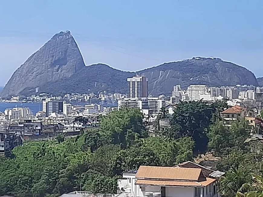 Foto 1 de Apartamento com 3 Quartos à venda, 180m² em Santa Teresa, Rio de Janeiro