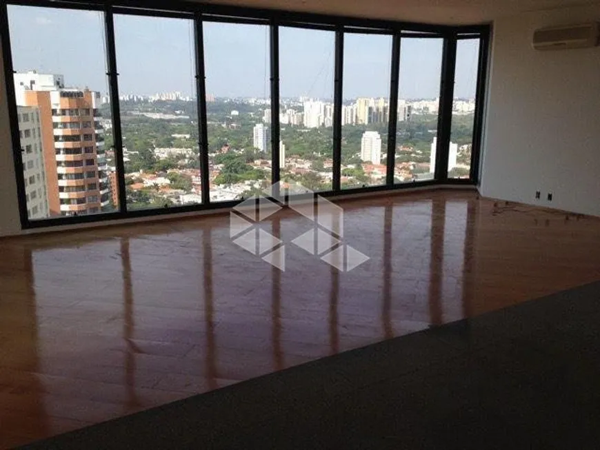 Foto 1 de Cobertura com 2 Quartos à venda, 250m² em Vila Madalena, São Paulo