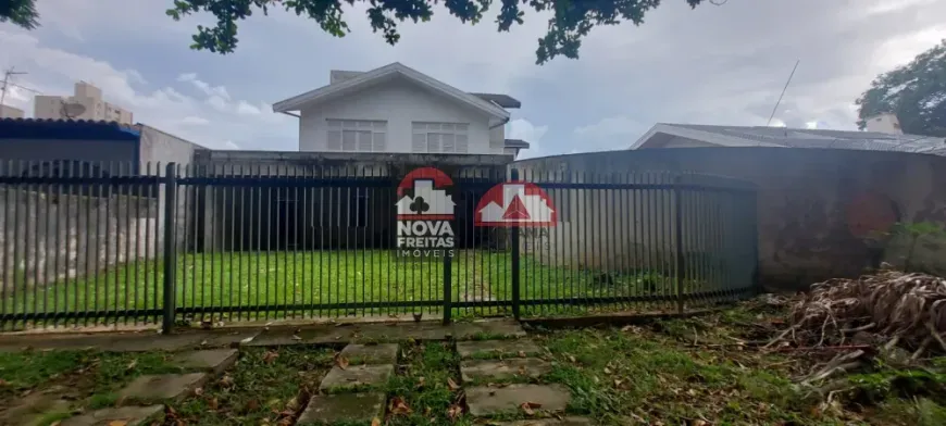 Foto 1 de Casa com 4 Quartos à venda, 290m² em Jardim Apolo, São José dos Campos