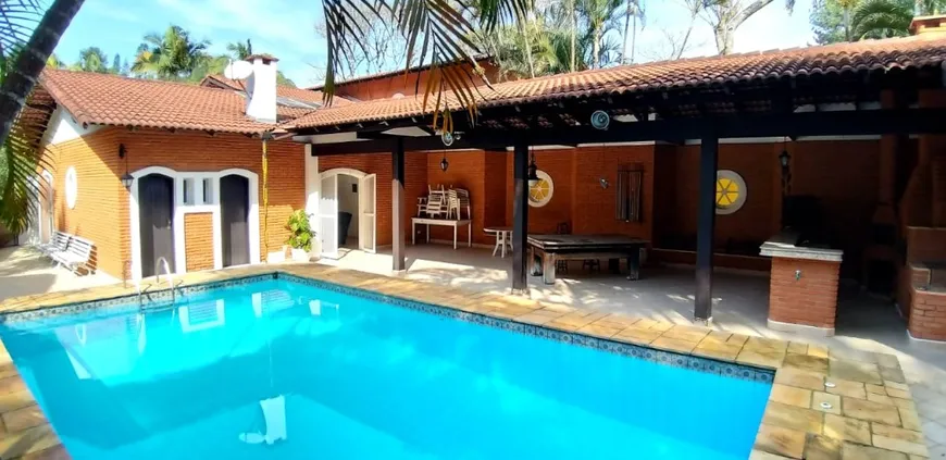 Foto 1 de Casa de Condomínio com 3 Quartos à venda, 500m² em Centro, Itapecerica da Serra