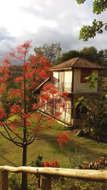 Foto 1 de Casa com 2 Quartos à venda, 127m² em Portal Roselândia, Cotia