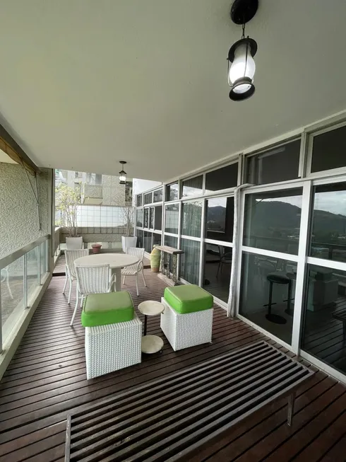 Foto 1 de Apartamento com 4 Quartos à venda, 158m² em Itanhangá, Rio de Janeiro