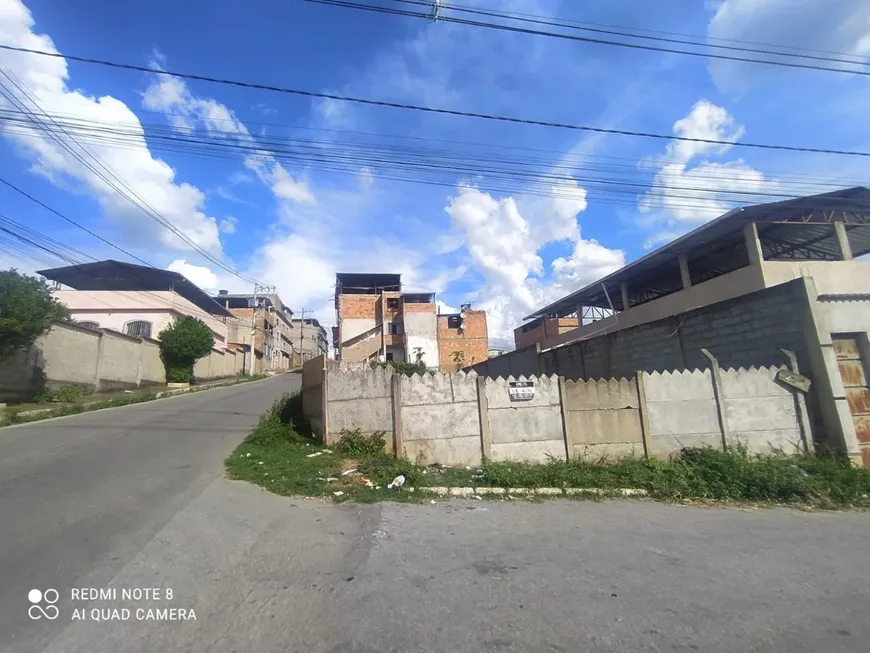Foto 1 de Lote/Terreno à venda, 227m² em Lombao, São João Del Rei