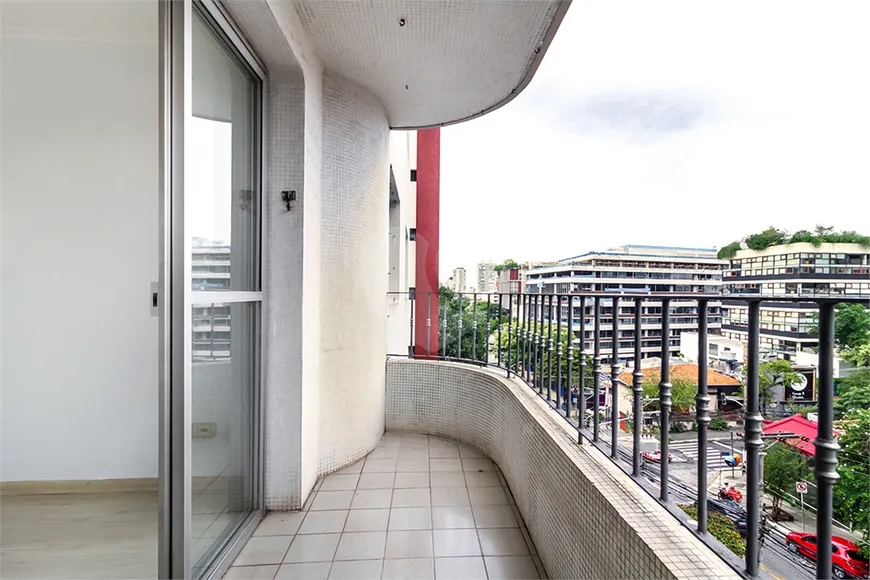 Foto 1 de Apartamento com 3 Quartos para venda ou aluguel, 115m² em Vila Madalena, São Paulo