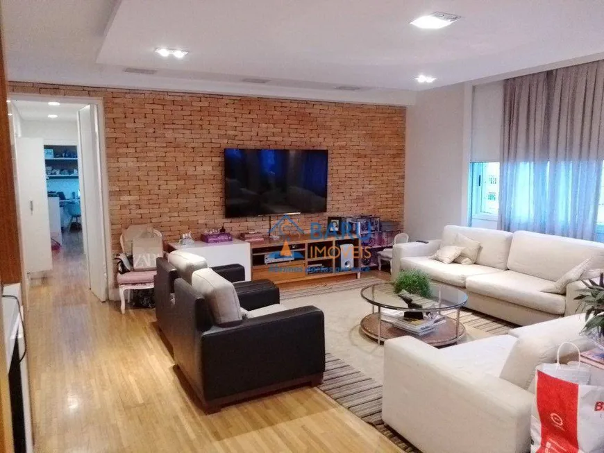 Foto 1 de Apartamento com 3 Quartos à venda, 230m² em Higienópolis, São Paulo