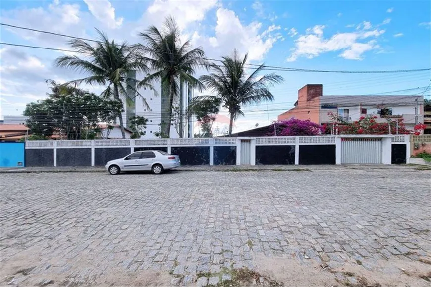 Foto 1 de Casa com 3 Quartos à venda, 241m² em Bodocongo, Campina Grande