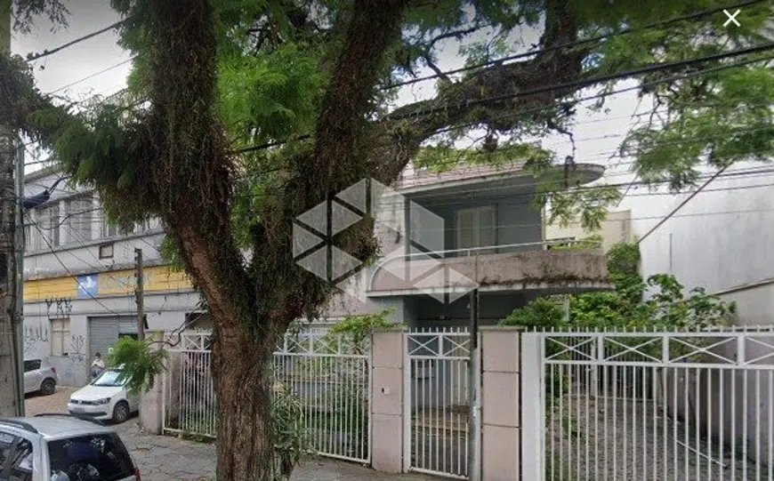 Foto 1 de Casa com 3 Quartos à venda, 201m² em Rio Branco, Porto Alegre
