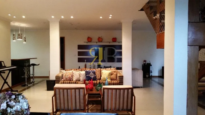 Foto 1 de Casa de Condomínio com 3 Quartos à venda, 247m² em Anil, Rio de Janeiro