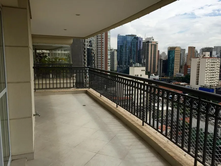 Foto 1 de Apartamento com 3 Quartos para venda ou aluguel, 212m² em Vila Nova Conceição, São Paulo