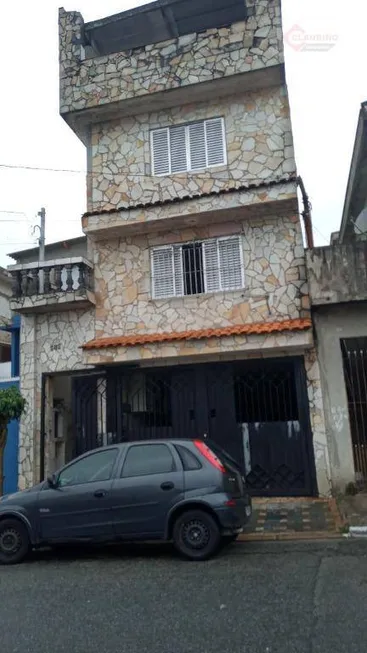 Foto 1 de Sobrado com 5 Quartos para venda ou aluguel, 200m² em Jardim das Rosas, São Paulo