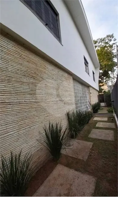 Foto 1 de Casa com 4 Quartos para alugar, 200m² em Moema, São Paulo