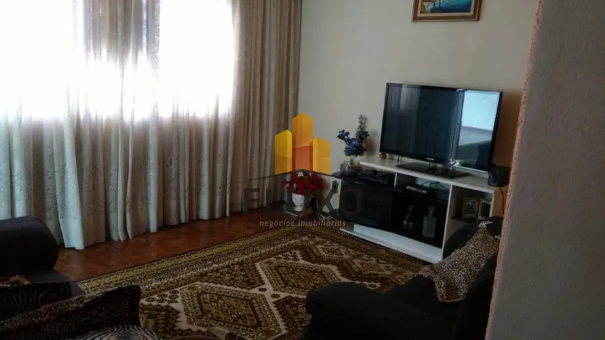 Foto 1 de Casa com 2 Quartos à venda, 180m² em Jardim Godoy, Bauru