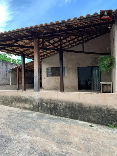 Foto 1 de Sobrado com 3 Quartos à venda, 450m² em Riacho Fundo I, Brasília