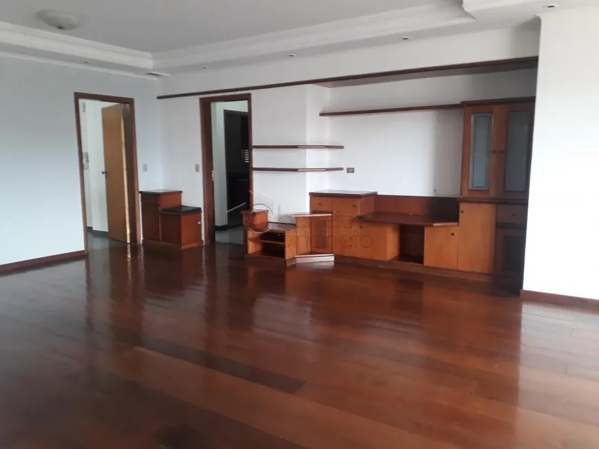 Foto 1 de Apartamento com 4 Quartos à venda, 220m² em Centro, Jundiaí