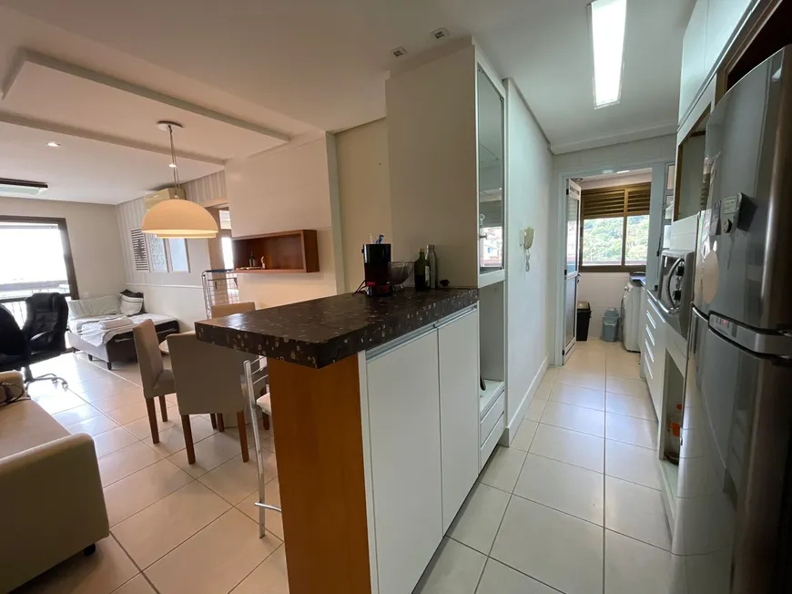 Foto 1 de Apartamento com 3 Quartos à venda, 75m² em Pantanal, Florianópolis