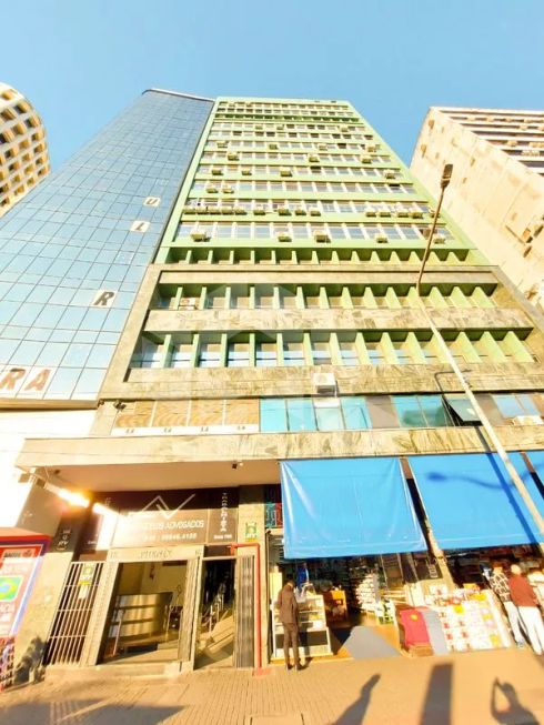 Ponto Comercial na Praça Quinze de Novembro, s/n, Centro Histórico em Porto  Alegre, por R$ 249.000 - Viva Real