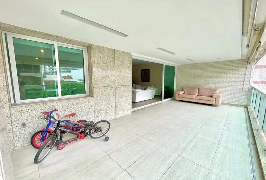Foto 1 de Apartamento com 3 Quartos à venda, 190m² em Leblon, Rio de Janeiro