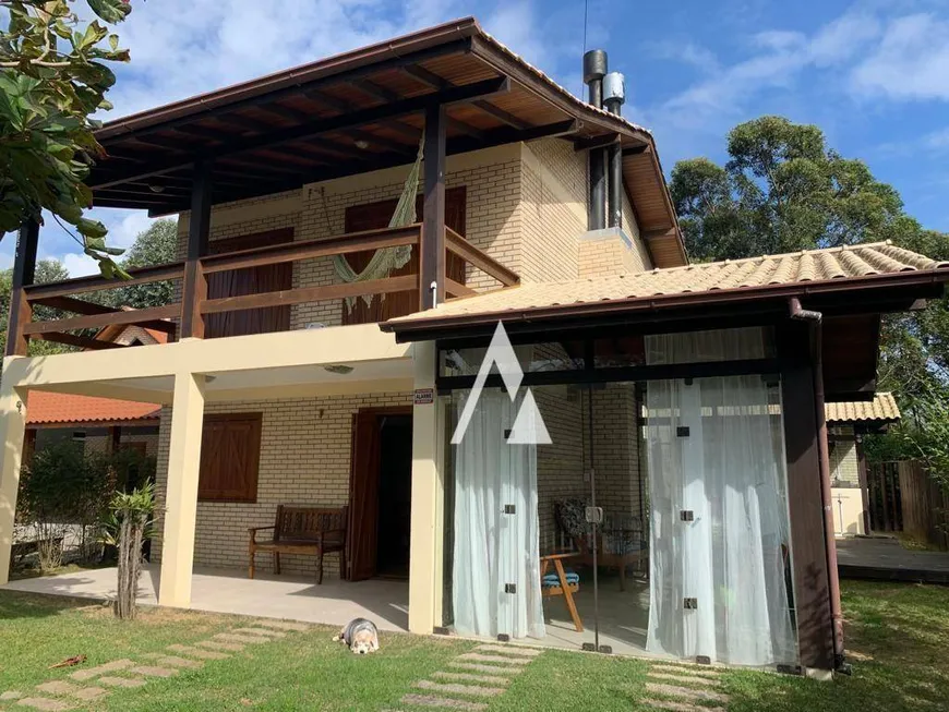 Foto 1 de Casa de Condomínio com 3 Quartos à venda, 200m² em Arroio, Imbituba