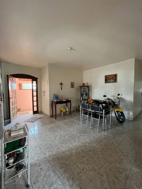 Foto 1 de Casa com 3 Quartos para alugar, 110m² em Novo Glória, Belo Horizonte