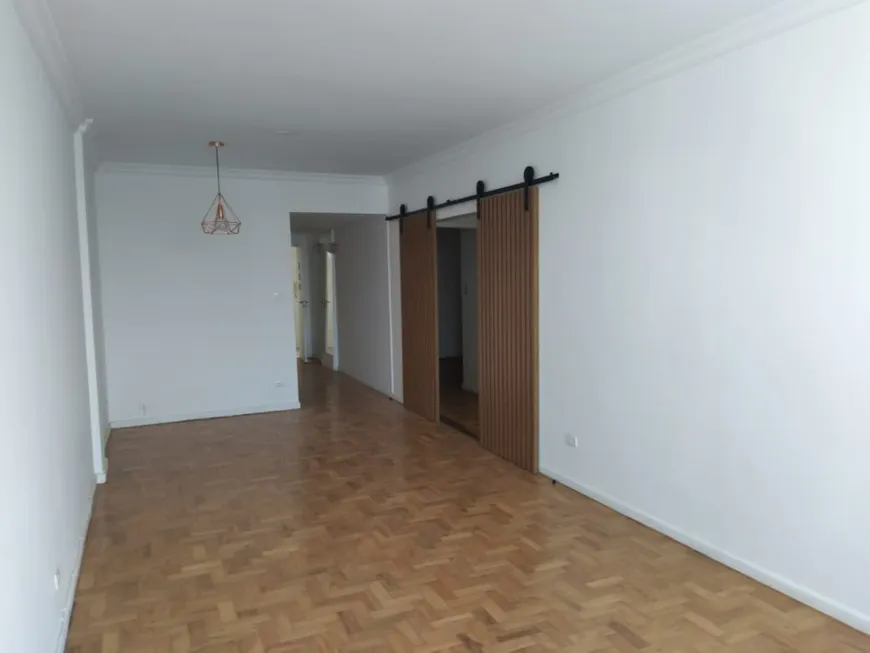 Foto 1 de Apartamento com 3 Quartos para alugar, 120m² em Cerqueira César, São Paulo