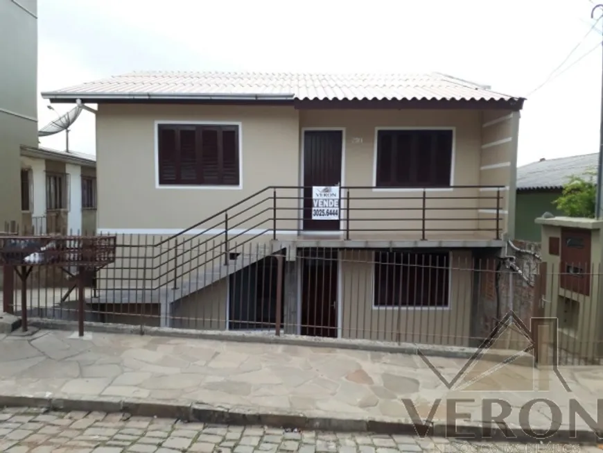 Foto 1 de Casa com 2 Quartos à venda, 173m² em Kayser, Caxias do Sul