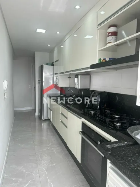 Foto 1 de Apartamento com 2 Quartos à venda, 68m² em Vila Apiai, Santo André