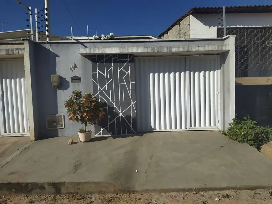 Foto 1 de Casa com 2 Quartos à venda, 83m² em Novo Maranguape I, Maranguape