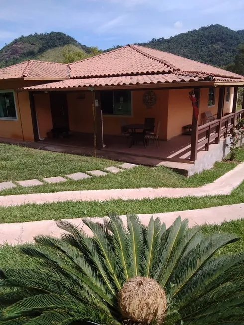 Foto 1 de Casa com 4 Quartos à venda, 2200m² em Monte Verde, Juiz de Fora