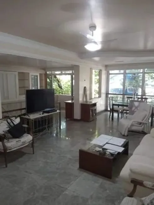 Foto 1 de Apartamento com 4 Quartos à venda, 165m² em Barra, Salvador
