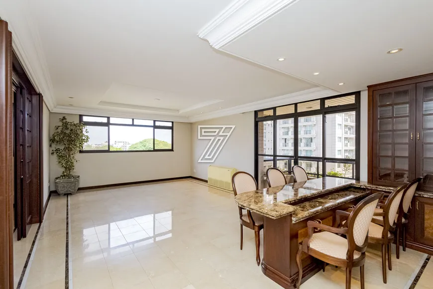 Foto 1 de Apartamento com 4 Quartos à venda, 343m² em Água Verde, Curitiba