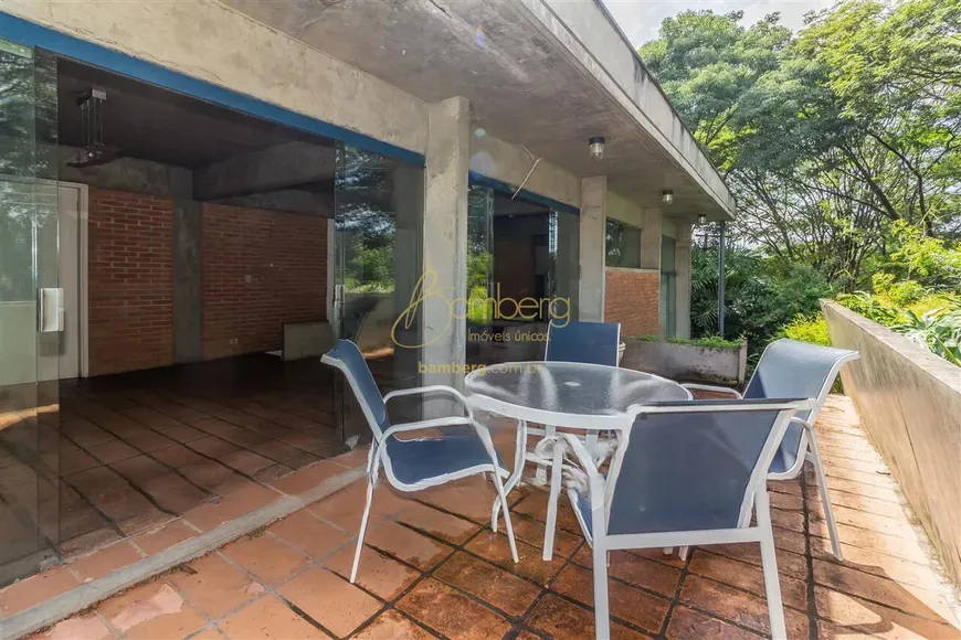 Foto 1 de Casa com 3 Quartos para alugar, 250m² em Jardim Leonor, São Paulo