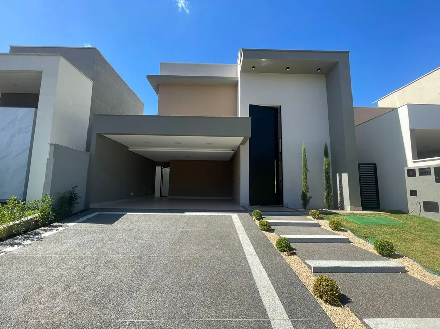 Foto 1 de Casa de Condomínio com 4 Quartos à venda, 306m² em Morada do Lago, Trindade