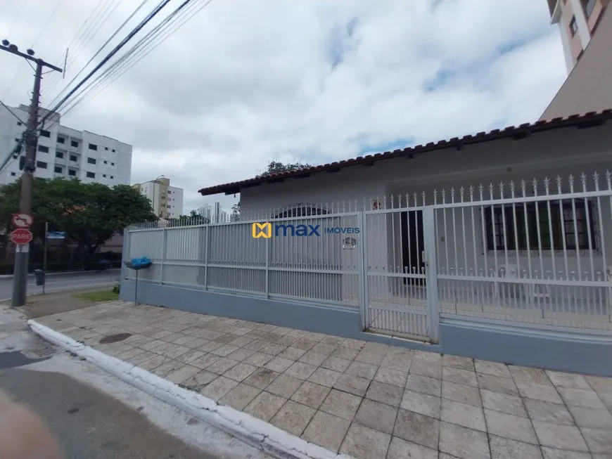 Foto 1 de Casa com 3 Quartos à venda, 133m² em Nacoes, Balneário Camboriú