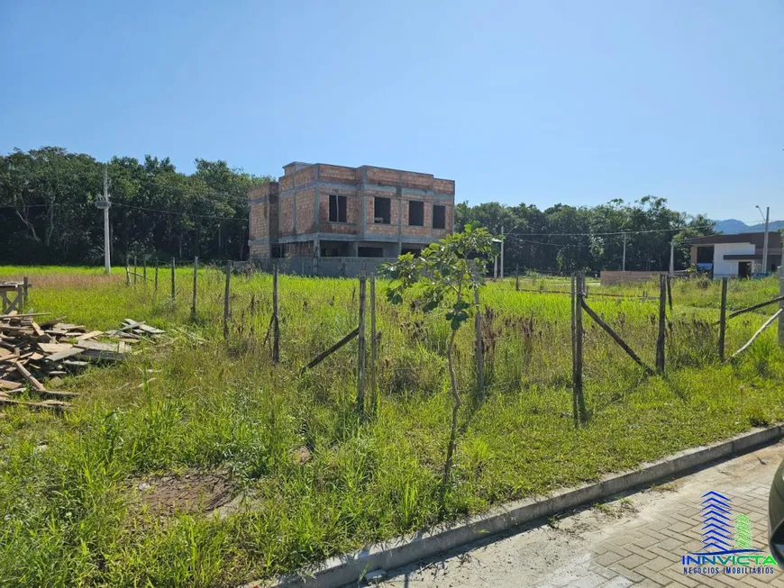 Foto 1 de Lote/Terreno à venda, 200m² em Forquilhinhas, São José