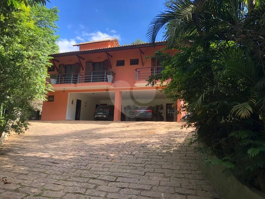 Foto 1 de Casa de Condomínio com 3 Quartos à venda, 269m² em Caraguata, Mairiporã