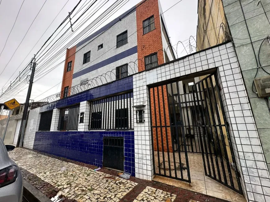 Foto 1 de Kitnet com 2 Quartos para alugar, 45m² em Montese, Fortaleza