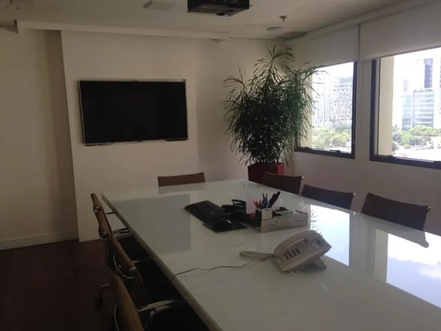 Foto 1 de Sala Comercial para alugar, 130m² em Vila Olímpia, São Paulo